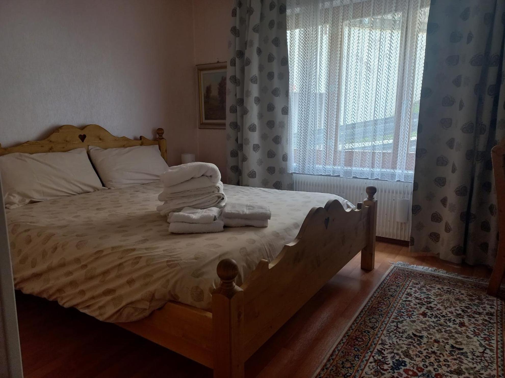 Apartment 24 Hotel Etrier Pool & Spa Кранс Монтана Екстериор снимка